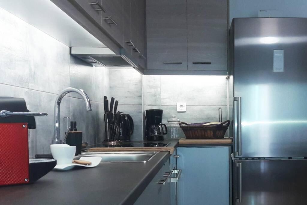Elegant & Charming Apt. In The Hilton Area Apartment Athens Exterior photo