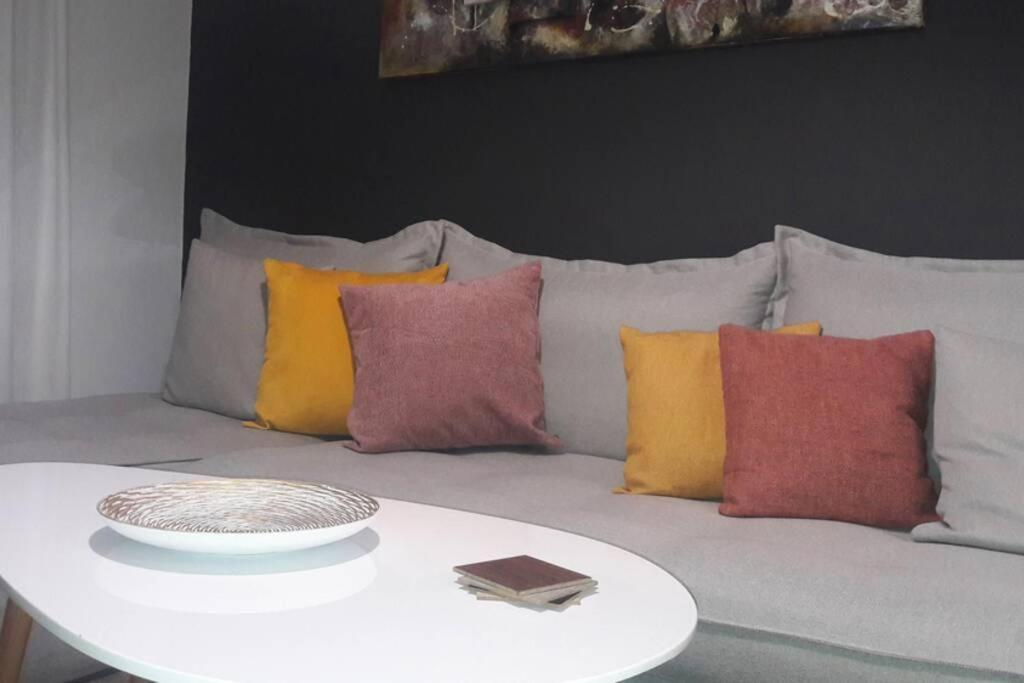 Elegant & Charming Apt. In The Hilton Area Apartment Athens Exterior photo